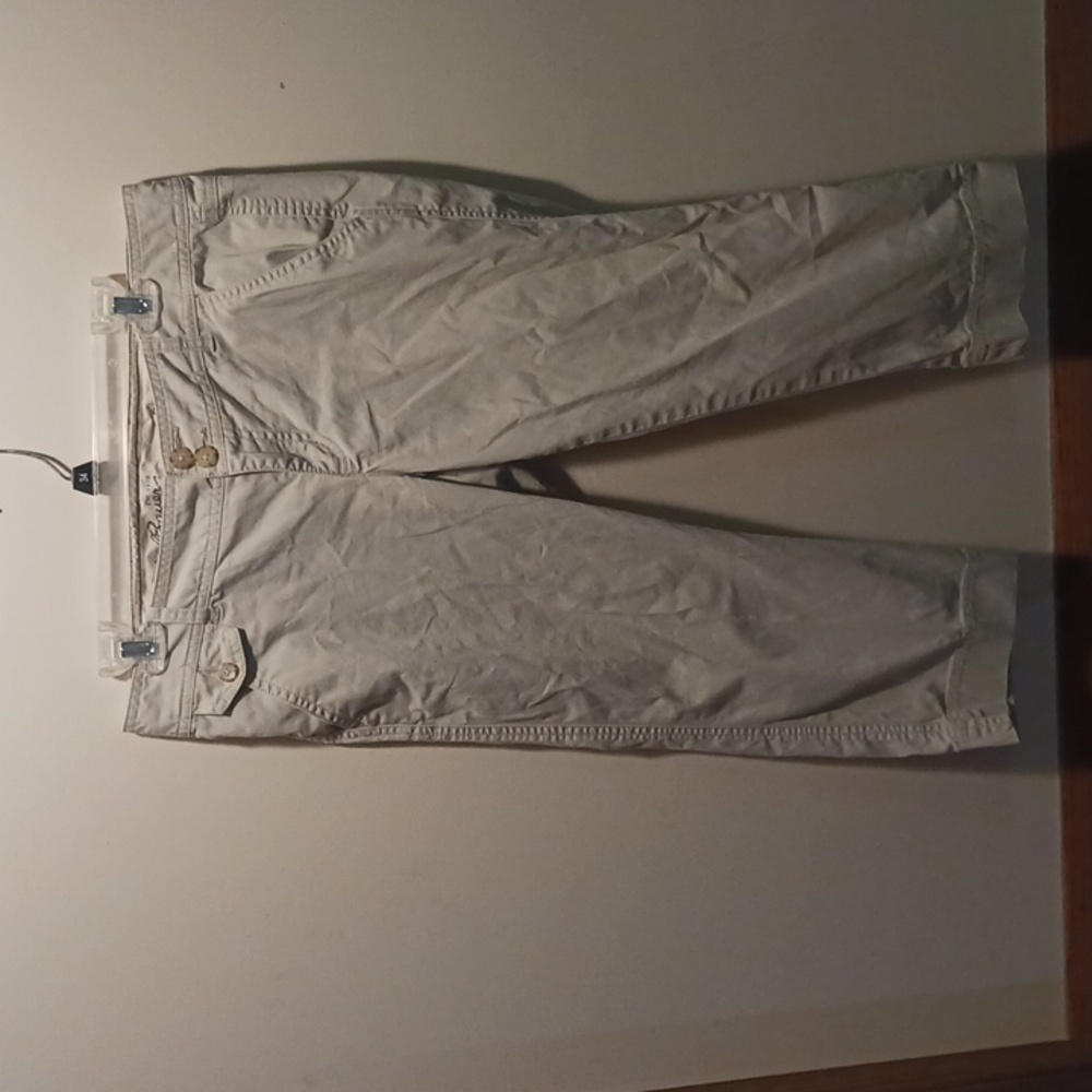 Eddie Bauer khaki Shaw Capris